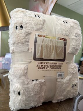 !ShipsTODAY! 👻 VIRAL Costco Embroidered Faux Fur Throw Blanket Halloween Ghost
